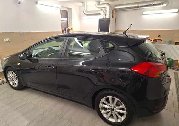 Kia Ceed cena 44900 przebieg: 117000, rok produkcji 2017 z Myślibórz małe 667